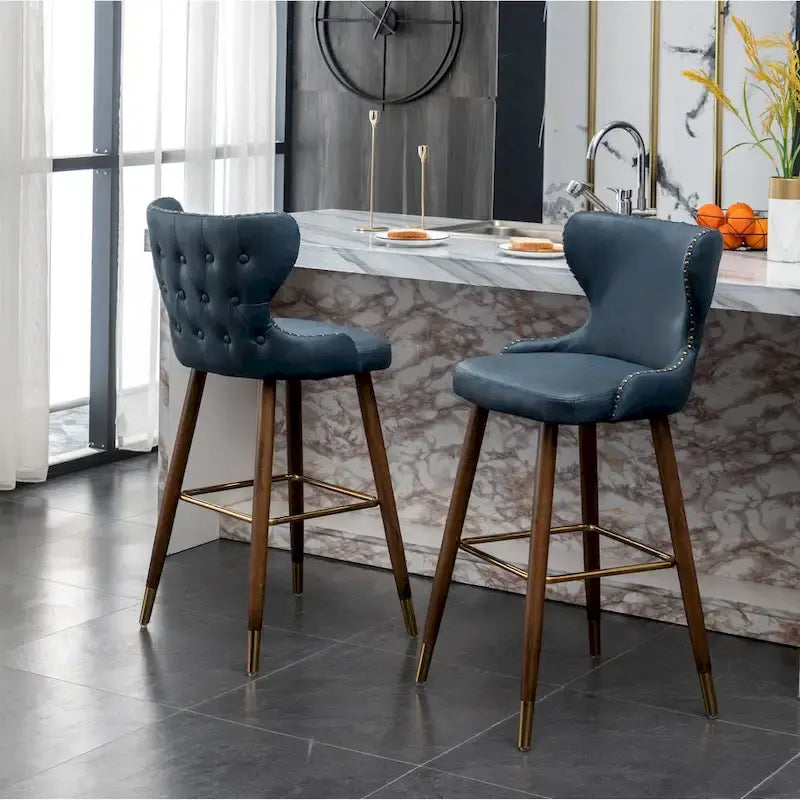 Tabouret de bar touffeté en similicuir à garniture cloutée de style moderne du milieu du siècle