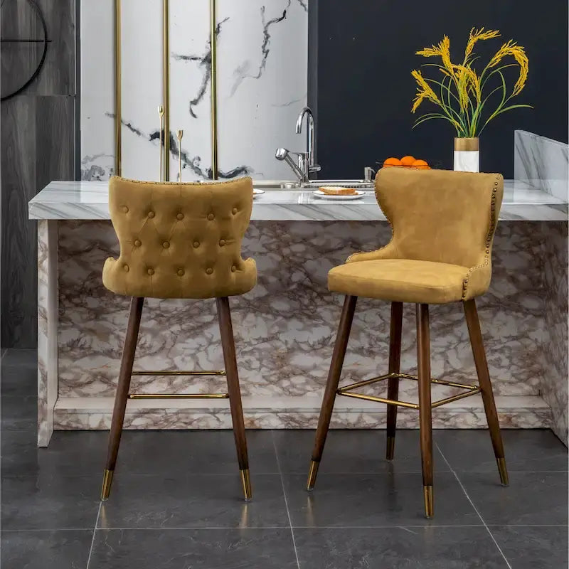 Tabouret de bar touffeté en similicuir à garniture cloutée de style moderne du milieu du siècle