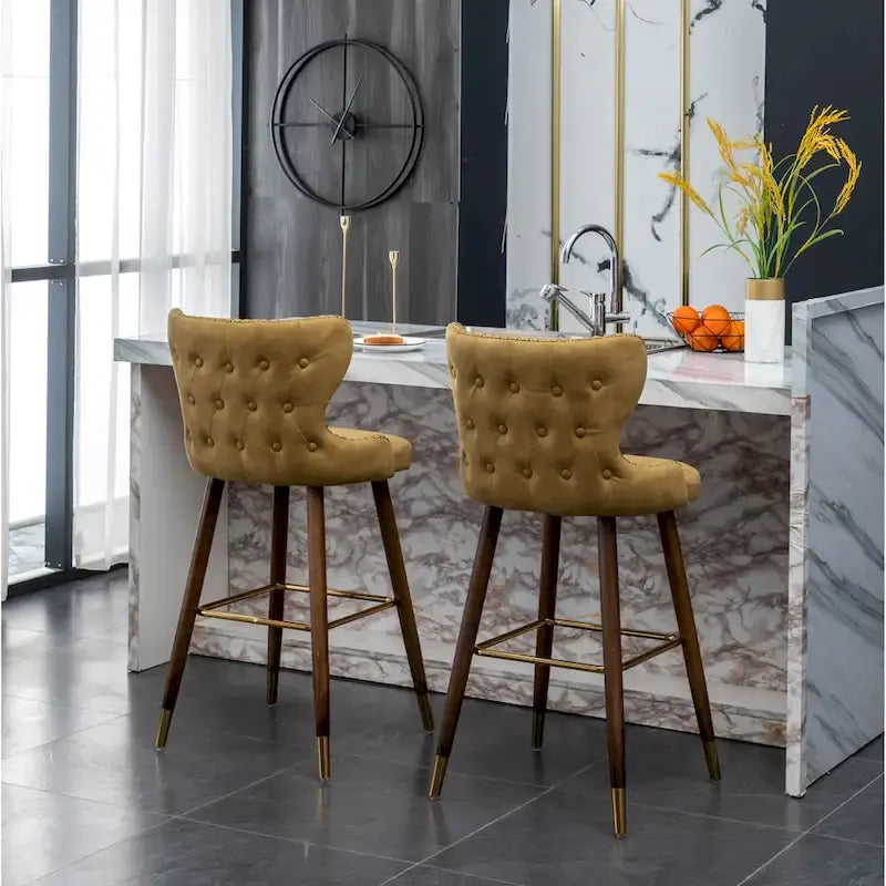 Tabouret de bar touffeté en similicuir à garniture cloutée de style moderne du milieu du siècle